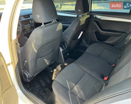 Белый Шкода Октавия, объемом двигателя 1.6 л и пробегом 180 тыс. км за 10400 $, фото 21 на Automoto.ua