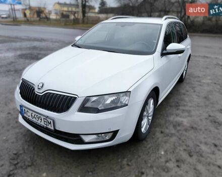 Білий Шкода Октавія, об'ємом двигуна 1.6 л та пробігом 280 тис. км за 11800 $, фото 1 на Automoto.ua