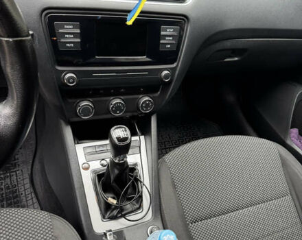 Белый Шкода Октавия, объемом двигателя 1.97 л и пробегом 328 тыс. км за 12300 $, фото 22 на Automoto.ua