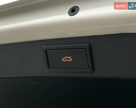 Белый Шкода Октавия, объемом двигателя 2 л и пробегом 269 тыс. км за 14999 $, фото 70 на Automoto.ua