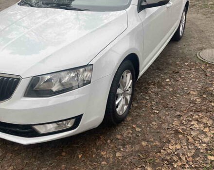 Белый Шкода Октавия, объемом двигателя 2 л и пробегом 290 тыс. км за 11700 $, фото 6 на Automoto.ua