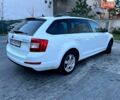 Білий Шкода Октавія, об'ємом двигуна 1.6 л та пробігом 325 тис. км за 11800 $, фото 3 на Automoto.ua
