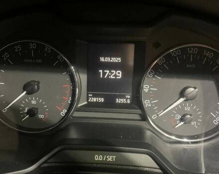 Белый Шкода Октавия, объемом двигателя 1.6 л и пробегом 228 тыс. км за 14230 $, фото 9 на Automoto.ua