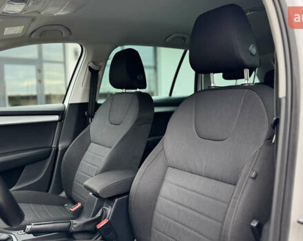 Белый Шкода Октавия, объемом двигателя 1.6 л и пробегом 231 тыс. км за 11850 $, фото 45 на Automoto.ua