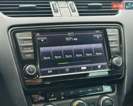 Белый Шкода Октавия, объемом двигателя 1.97 л и пробегом 303 тыс. км за 13900 $, фото 32 на Automoto.ua