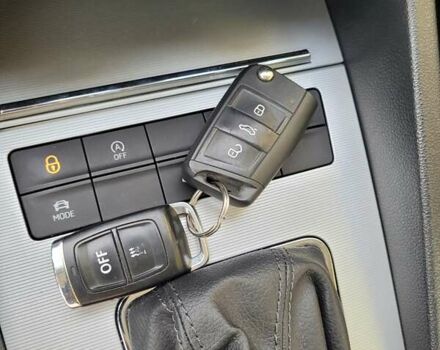 Білий Шкода Октавія, об'ємом двигуна 1.6 л та пробігом 243 тис. км за 12999 $, фото 24 на Automoto.ua