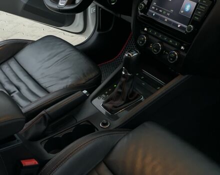 Белый Шкода Октавия, объемом двигателя 2 л и пробегом 269 тыс. км за 14999 $, фото 6 на Automoto.ua