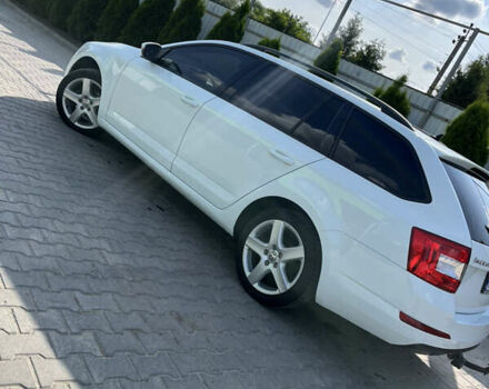 Шкода Октавія 2016 у Вінниці на Automoto.ua Білий Шкода Октавія, об'ємом двигуна 1.6 л та пробігом 270 тис. км за 10700 $, фото 5 на Automoto.ua