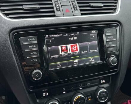 Білий Шкода Октавія, об'ємом двигуна 1.6 л та пробігом 180 тис. км за 10500 $, фото 9 на Automoto.ua