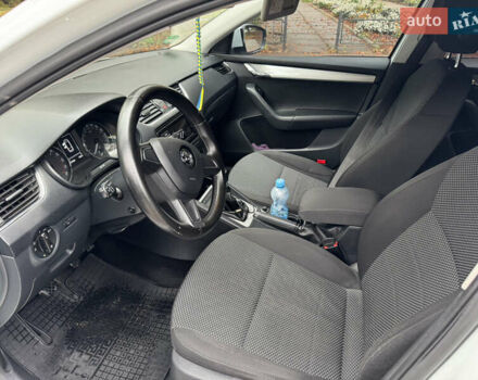 Белый Шкода Октавия, объемом двигателя 1.97 л и пробегом 328 тыс. км за 12300 $, фото 30 на Automoto.ua