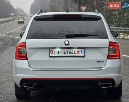 Білий Шкода Октавія, об'ємом двигуна 2 л та пробігом 254 тис. км за 16699 $, фото 5 на Automoto.ua