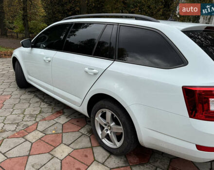 Білий Шкода Октавія, об'ємом двигуна 1.97 л та пробігом 330 тис. км за 12000 $, фото 33 на Automoto.ua