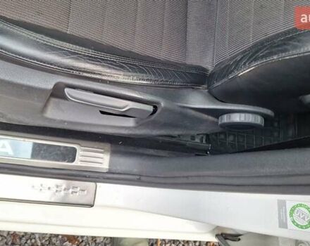 Белый Шкода Октавия, объемом двигателя 2 л и пробегом 294 тыс. км за 12900 $, фото 10 на Automoto.ua