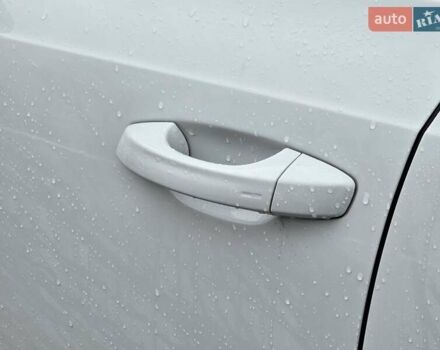 Білий Шкода Октавія, об'ємом двигуна 2 л та пробігом 254 тис. км за 16699 $, фото 20 на Automoto.ua