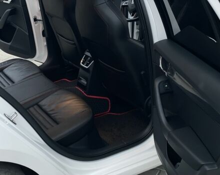 Белый Шкода Октавия, объемом двигателя 2 л и пробегом 269 тыс. км за 14999 $, фото 20 на Automoto.ua