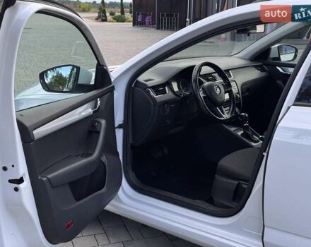 Білий Шкода Октавія, об'ємом двигуна 2 л та пробігом 280 тис. км за 12100 $, фото 10 на Automoto.ua