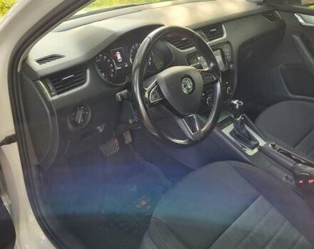 Білий Шкода Октавія, об'ємом двигуна 1.6 л та пробігом 243 тис. км за 12999 $, фото 11 на Automoto.ua