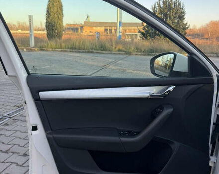 Білий Шкода Октавія, об'ємом двигуна 1.97 л та пробігом 280 тис. км за 13800 $, фото 28 на Automoto.ua