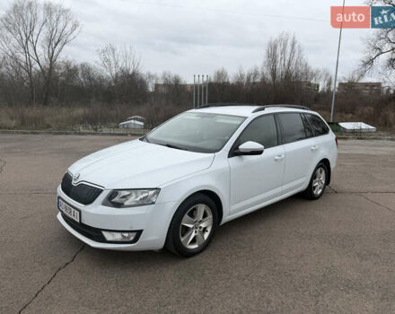Белый Шкода Октавия, объемом двигателя 1.6 л и пробегом 281 тыс. км за 10800 $, фото 3 на Automoto.ua