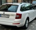 Белый Шкода Октавия, объемом двигателя 1.6 л и пробегом 270 тыс. км за 10000 $, фото 3 на Automoto.ua