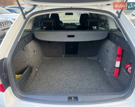 Білий Шкода Октавія, об'ємом двигуна 1.6 л та пробігом 182 тис. км за 10500 $, фото 9 на Automoto.ua