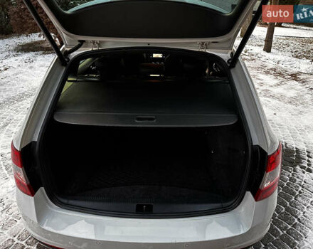 Білий Шкода Октавія, об'ємом двигуна 2 л та пробігом 255 тис. км за 13900 $, фото 26 на Automoto.ua