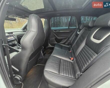 Білий Шкода Октавія, об'ємом двигуна 2 л та пробігом 254 тис. км за 16699 $, фото 45 на Automoto.ua