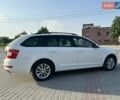 Белый Шкода Октавия, объемом двигателя 1.6 л и пробегом 178 тыс. км за 10600 $, фото 1 на Automoto.ua