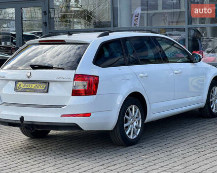 Шкода Октавія 2016 у Івано-Франківську на Automoto.ua Білий Шкода Октавія, об'ємом двигуна 1.6 л та пробігом 230 тис. км за 11300 $, фото 5 на Automoto.ua