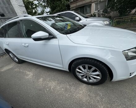 Белый Шкода Октавия, объемом двигателя 1.6 л и пробегом 221 тыс. км за 12000 $, фото 7 на Automoto.ua