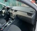 Белый Шкода Октавия, объемом двигателя 2 л и пробегом 229 тыс. км за 12999 $, фото 60 на Automoto.ua