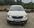 Белый Шкода Октавия, объемом двигателя 2 л и пробегом 266 тыс. км за 14500 $, фото 1 на Automoto.ua