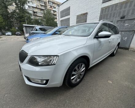 Белый Шкода Октавия, объемом двигателя 1.6 л и пробегом 221 тыс. км за 12000 $, фото 3 на Automoto.ua