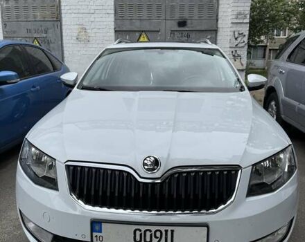 Белый Шкода Октавия, объемом двигателя 1.6 л и пробегом 221 тыс. км за 12000 $, фото 1 на Automoto.ua