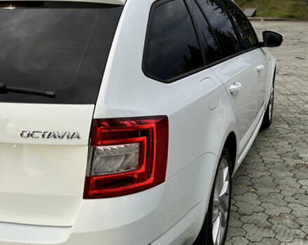 Шкода Октавия 2016 в Дубно на Automoto.ua Белый Шкода Октавия, объемом двигателя 1.6 л и пробегом 196 тыс. км за 13500 $, фото 6 на Automoto.ua