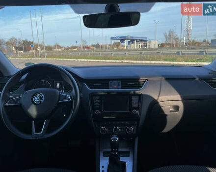Білий Шкода Октавія, об'ємом двигуна 1.6 л та пробігом 281 тис. км за 11800 $, фото 12 на Automoto.ua