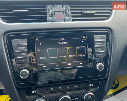 Белый Шкода Октавия, объемом двигателя 1.6 л и пробегом 232 тыс. км за 11300 $, фото 11 на Automoto.ua