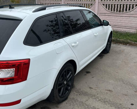 Шкода Октавия 2016 в Староконстантинов на Automoto.ua Белый Шкода Октавия, объемом двигателя 1.97 л и пробегом 288 тыс. км за 12300 $, фото 4 на Automoto.ua
