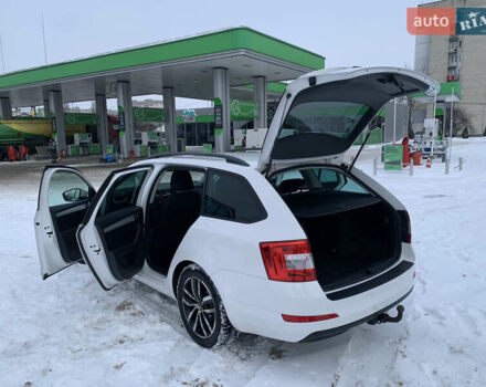 Белый Шкода Октавия, объемом двигателя 1.97 л и пробегом 254 тыс. км за 12850 $, фото 12 на Automoto.ua