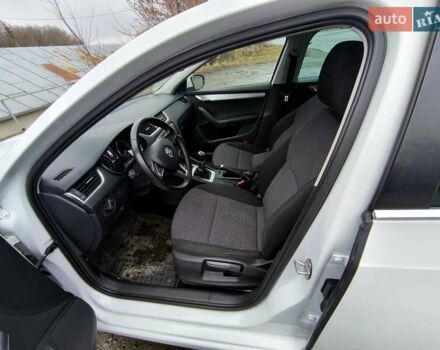 Білий Шкода Октавія, об'ємом двигуна 1.6 л та пробігом 280 тис. км за 11800 $, фото 27 на Automoto.ua