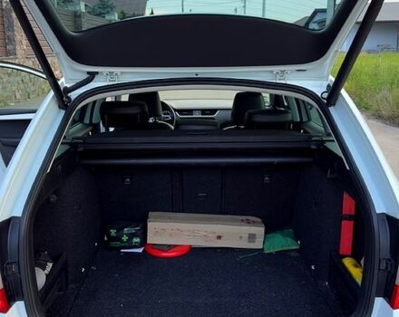 Білий Шкода Октавія, об'ємом двигуна 2 л та пробігом 250 тис. км за 13400 $, фото 9 на Automoto.ua