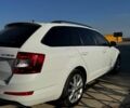 Белый Шкода Октавия, объемом двигателя 1.6 л и пробегом 350 тыс. км за 9300 $, фото 4 на Automoto.ua