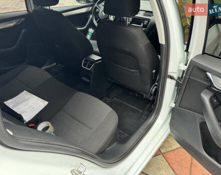 Белый Шкода Октавия, объемом двигателя 1.97 л и пробегом 328 тыс. км за 12300 $, фото 19 на Automoto.ua