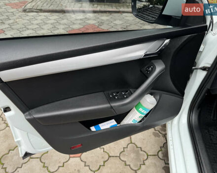 Белый Шкода Октавия, объемом двигателя 1.97 л и пробегом 328 тыс. км за 12300 $, фото 21 на Automoto.ua