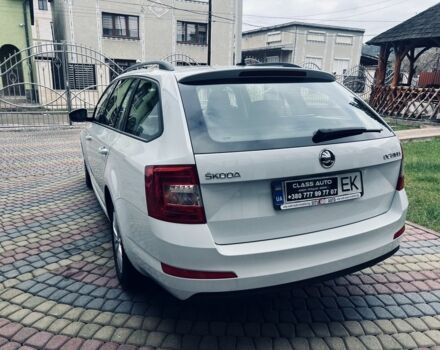 Білий Шкода Октавія, об'ємом двигуна 2 л та пробігом 200 тис. км за 12000 $, фото 4 на Automoto.ua