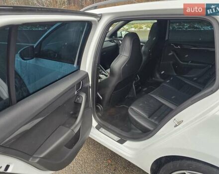 Білий Шкода Октавія, об'ємом двигуна 2 л та пробігом 254 тис. км за 16699 $, фото 43 на Automoto.ua