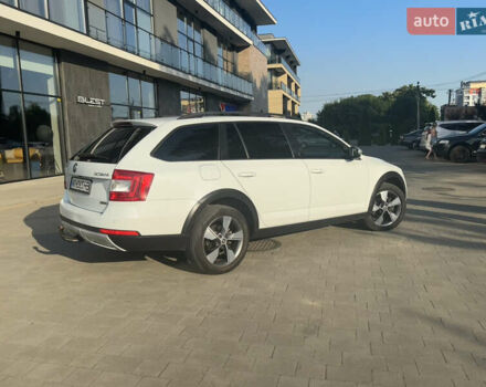 Білий Шкода Октавія, об'ємом двигуна 2 л та пробігом 174 тис. км за 16000 $, фото 3 на Automoto.ua