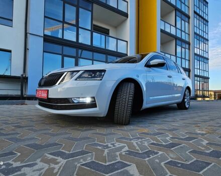 Белый Шкода Октавия, объемом двигателя 1.6 л и пробегом 245 тыс. км за 12500 $, фото 6 на Automoto.ua