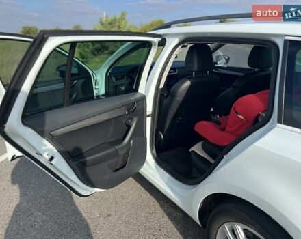 Белый Шкода Октавия, объемом двигателя 1.6 л и пробегом 210 тыс. км за 13400 $, фото 13 на Automoto.ua