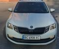 Белый Шкода Октавия, объемом двигателя 2 л и пробегом 310 тыс. км за 13500 $, фото 4 на Automoto.ua